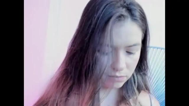 Image 3 of litlle_danni Stream on Chaturbate on 1 month ago