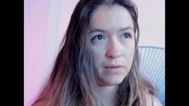 Image 4 of litlle_danni Stream on Chaturbate on 1 month ago