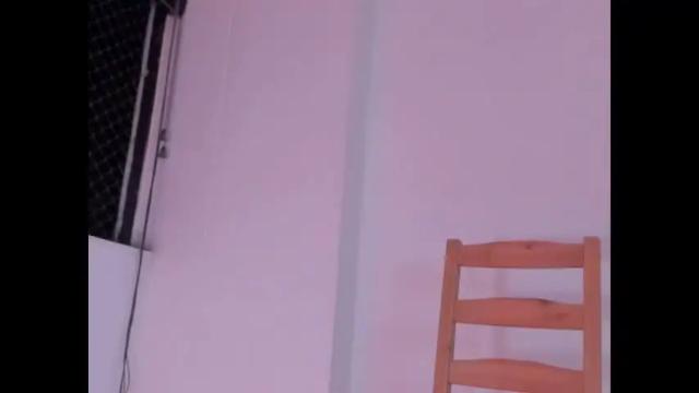 Image 4 of litlle_danni Stream on Chaturbate on 1 month ago