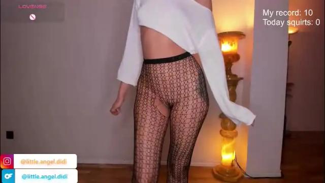 Image 2 of littel_angel_didi Stream on Chaturbate on 23 days ago