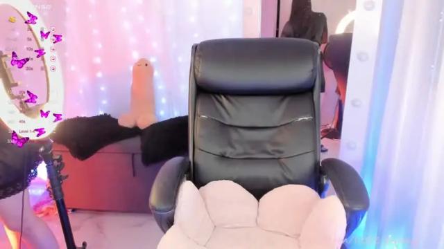 Image 10 of littl3_bunnyy Stream on Chaturbate on 17 months ago