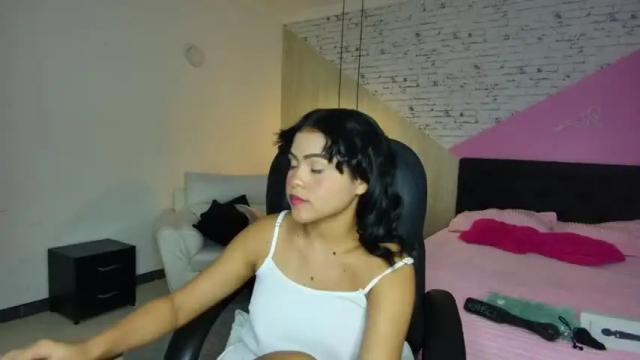 Thumbnail 1, little__liar's Stream at Chaturbate, 27 months ago