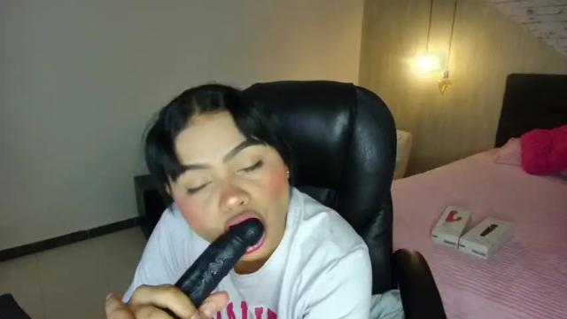 Image 11 of little__liar Stream on Chaturbate on 27 months ago