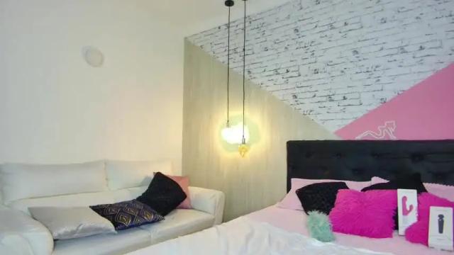 Image 12 of little__liar Stream on Chaturbate on 27 months ago