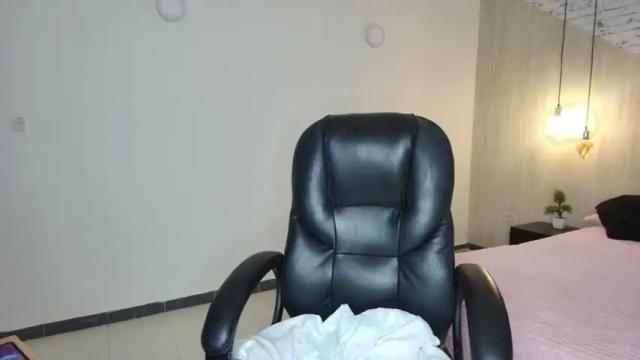 Thumbnail 2, little__liar's Stream at Chaturbate, 26 months ago