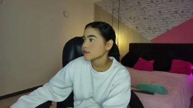 Image 10 of little__liar Stream on Chaturbate on 26 months ago