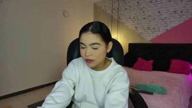 Image 6 of little__liar Stream on Chaturbate on 26 months ago