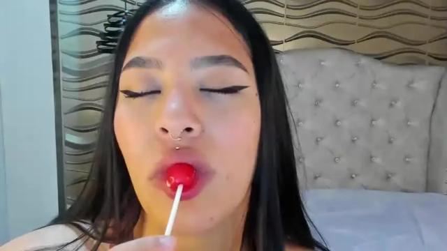 Image 8 of little__taffy Stream on Chaturbate on 15 months ago