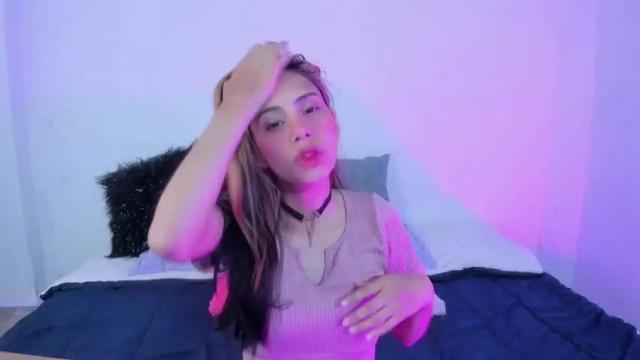 Image 4 of little_angelhot Stream on Chaturbate on 16 months ago
