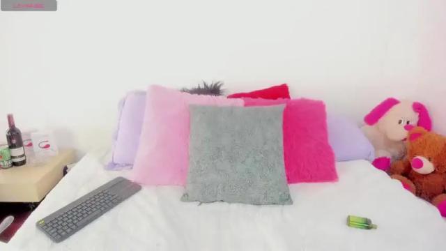 Image 12 of little_angelhot Stream on Chaturbate on 16 months ago