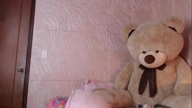 Image 3 of little_angelito2 Stream on Chaturbate on 1 month ago