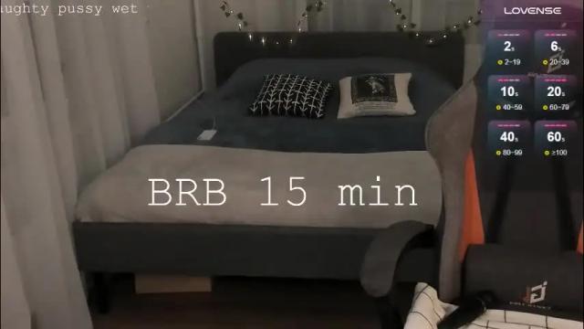 Image 4 of little_bambii_ Stream on Chaturbate on 1 month ago