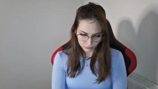 Image 10 of little_bumblebee_ Stream on Chaturbate on 13 months ago
