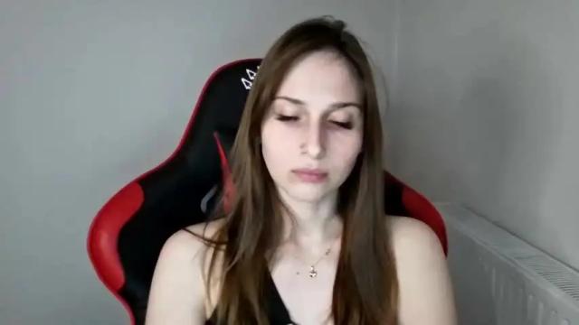 Image 6 of little_bumblebee_ Stream on Chaturbate on 15 months ago