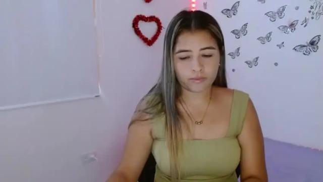 Image 2 of little_dannielle Stream on Chaturbate on 20 months ago