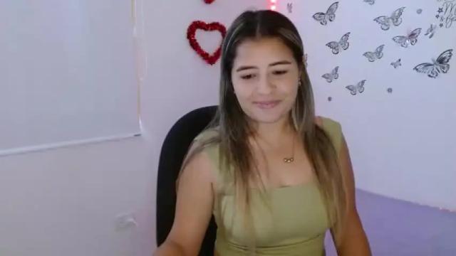 Image 3 of little_dannielle Stream on Chaturbate on 20 months ago