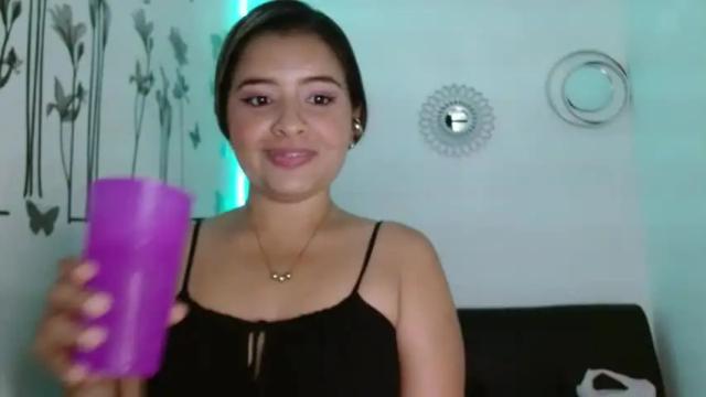 Image 2 of little_dannielle Stream on Chaturbate on 19 months ago