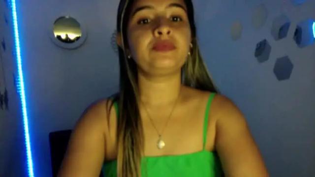 Image 12 of little_dannielle Stream on Chaturbate on 19 months ago