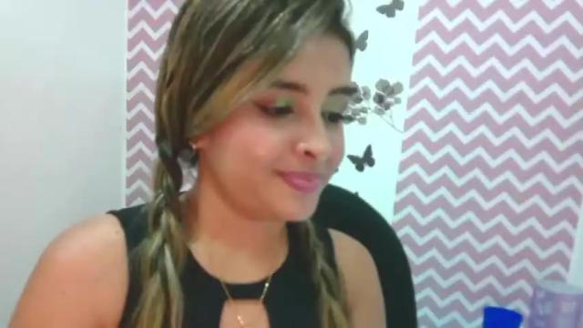 Image 12 of little_dannielle Stream on Chaturbate on 18 months ago