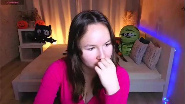 Image 4 of little_doll_meow Stream on Chaturbate on 20 days ago