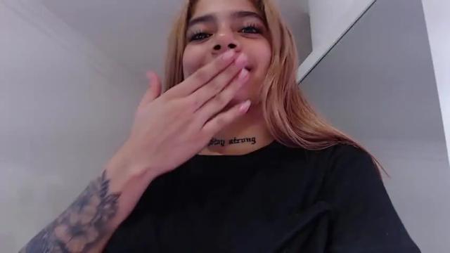 Thumbnail 3, little_dreams18's Stream at Chaturbate, 18 months ago