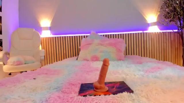 Image 6 of little_effy18 Stream on Chaturbate on 15 months ago