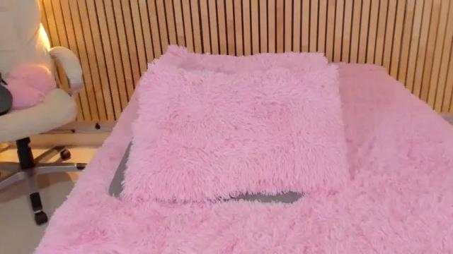Image 10 of little_effy18 Stream on Chaturbate on 12 months ago
