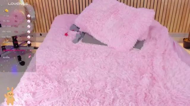 Image 2 of little_effy18 Stream on Chaturbate on 14 months ago