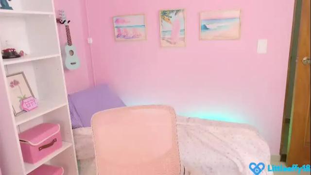 Image 3 of little_effy18_ Stream on Chaturbate on 2 months ago