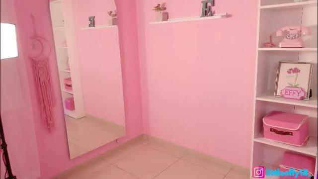 Image 3 of little_effy18_ Stream on Chaturbate on 7 days ago