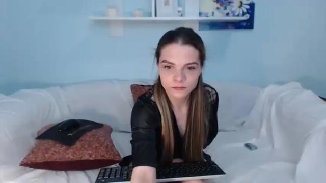 Image 11 of little_feather77 Stream on Chaturbate on 12 months ago