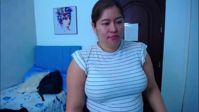 Image 2 of little_flower4you Stream on Chaturbate on 1 month ago