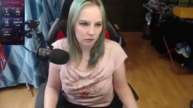 Image 6 of little_gamer Stream on Chaturbate on 13 months ago