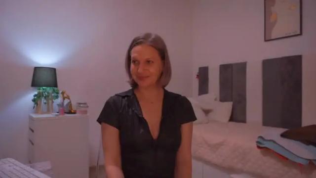 Image 11 of little_heart_andreea Stream on Chaturbate on 14 months ago