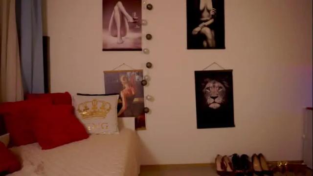Image 4 of little_heart_andreea Stream on Chaturbate on 2 months ago