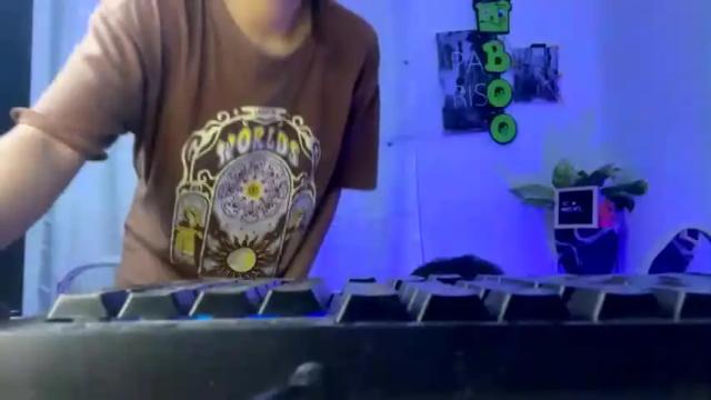 Image 8 of little_kelsiehx Stream on Chaturbate on 17 months ago
