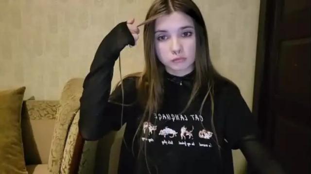 Image 12 of little_kitty777 Stream on Chaturbate on 17 months ago