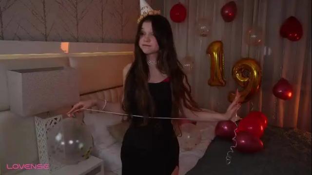 Thumbnail 1, little_lolla17's Stream at Chaturbate, 13 days ago