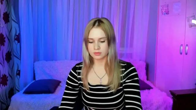 Image 2 of little_meoww Stream on Chaturbate on 16 months ago