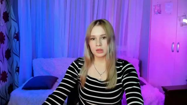 Image 4 of little_meoww Stream on Chaturbate on 16 months ago
