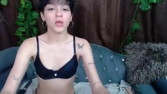 Image 4 of little_michelle4u Stream on Chaturbate on 15 months ago
