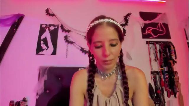 Image 2 of little_nauughty2 Stream on Chaturbate on 11 days ago