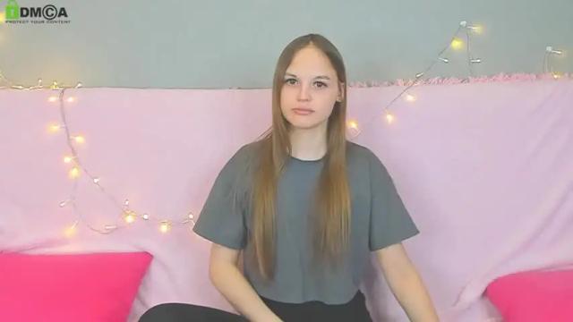 Image 3 of little_radiant_sun Stream on Chaturbate on 12 months ago