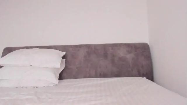 Image 12 of little_red_diamond Stream on Chaturbate on 1 month ago