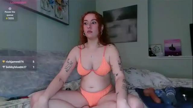 Image 4 of little_redxx Stream on Chaturbate on 2 months ago