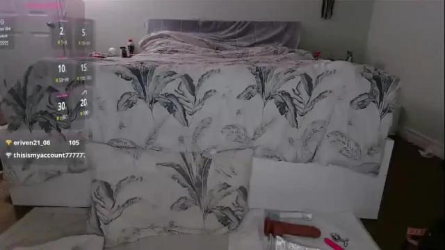 Image 4 of little_redxx Stream on Chaturbate on 1 month ago