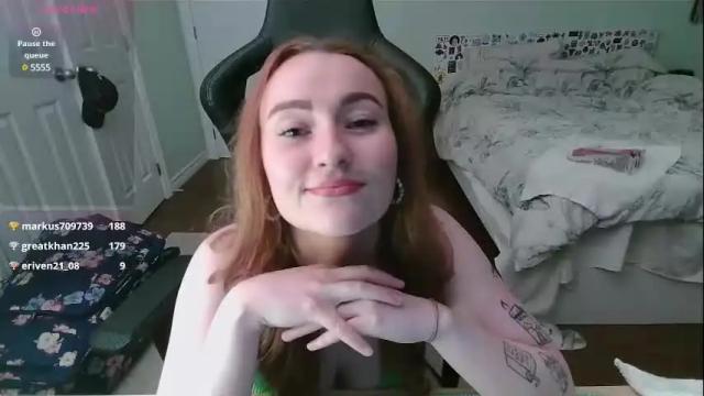 Image 7 of little_redxx Stream on Chaturbate on 1 month ago