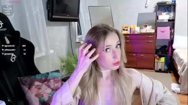 Image 7 of little_sofa99 Stream on Chaturbate on 1 month ago