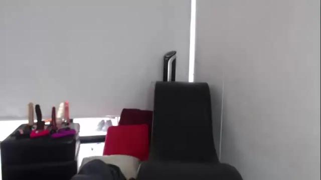 Image 4 of little_valeriya Stream on Chaturbate on 1 month ago