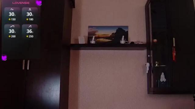 Image 4 of little_witch_sofia Stream on Chaturbate on 2 months ago